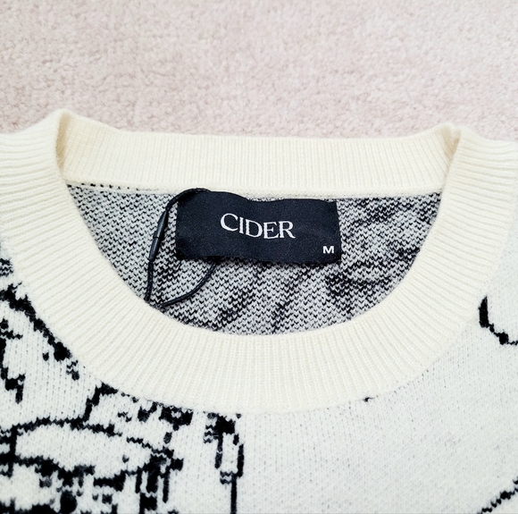 Cider Women’s Landscape Print Sweater Medium Cream Black Round Neck Regular Fit - Picture 8 of 10